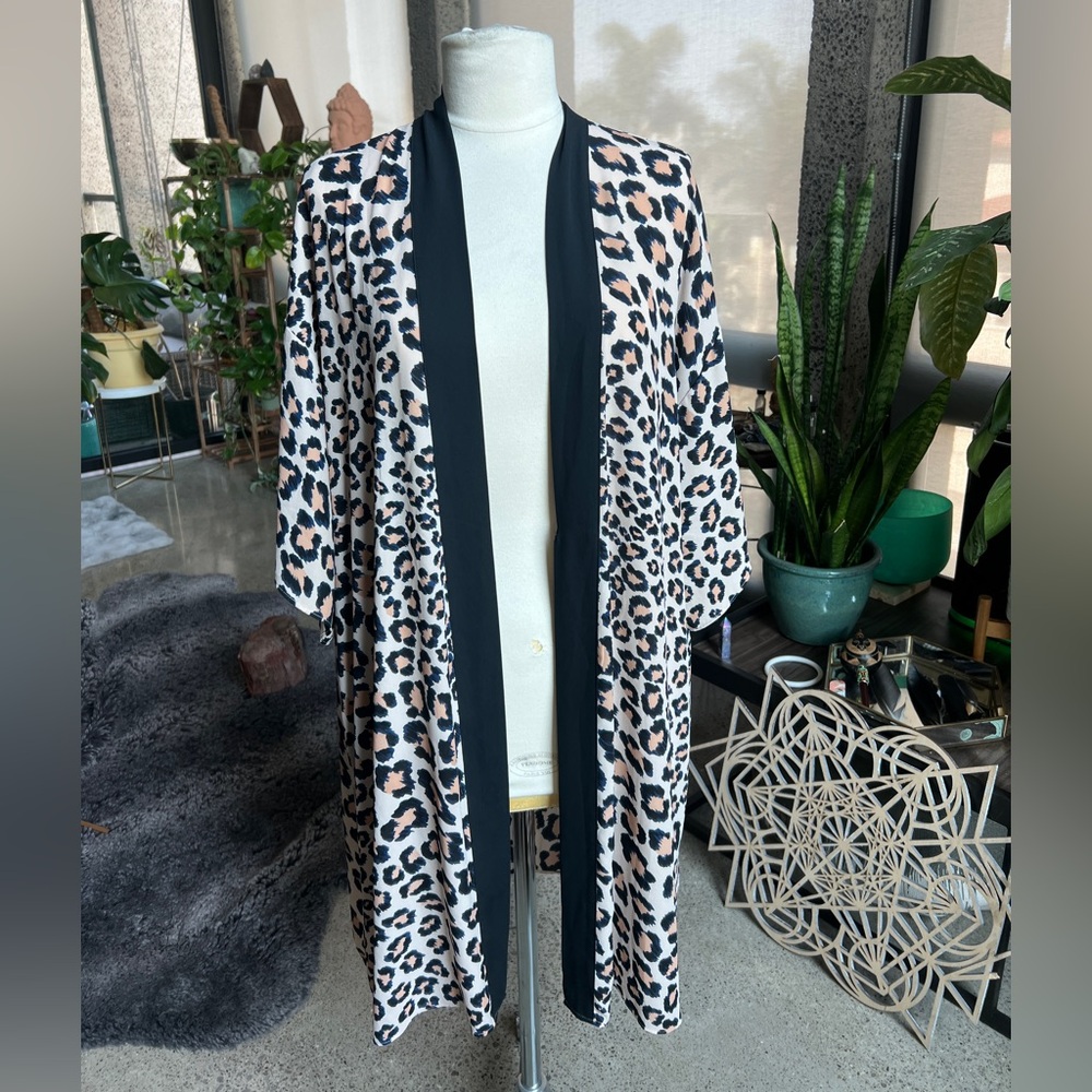 SET: Victoria's Secret Animal Print Robe with Black Trim